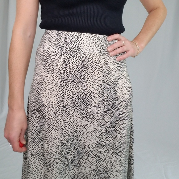 Spotted animal print skirt - Picture 8 of 8